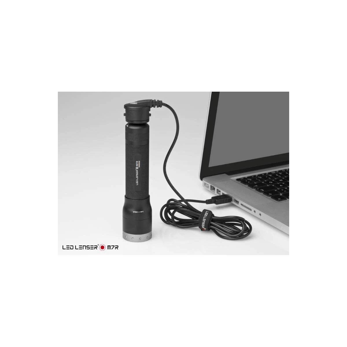 LED LENSER M7R Şarjlı El Feneri