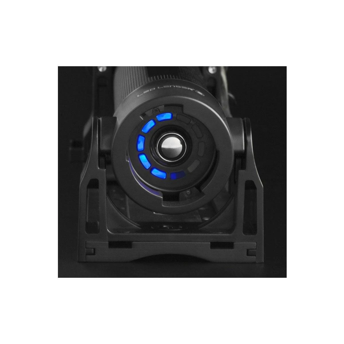 LED LENSER X21R.2 El Feneri