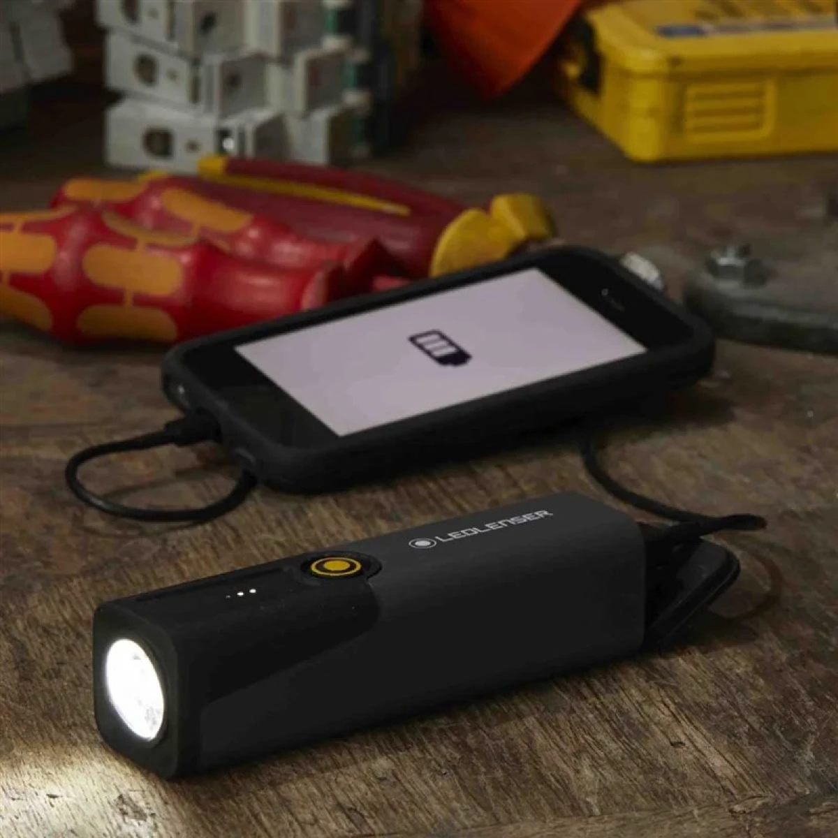 LEDLENSER İW3R 502173 Worklight Fener