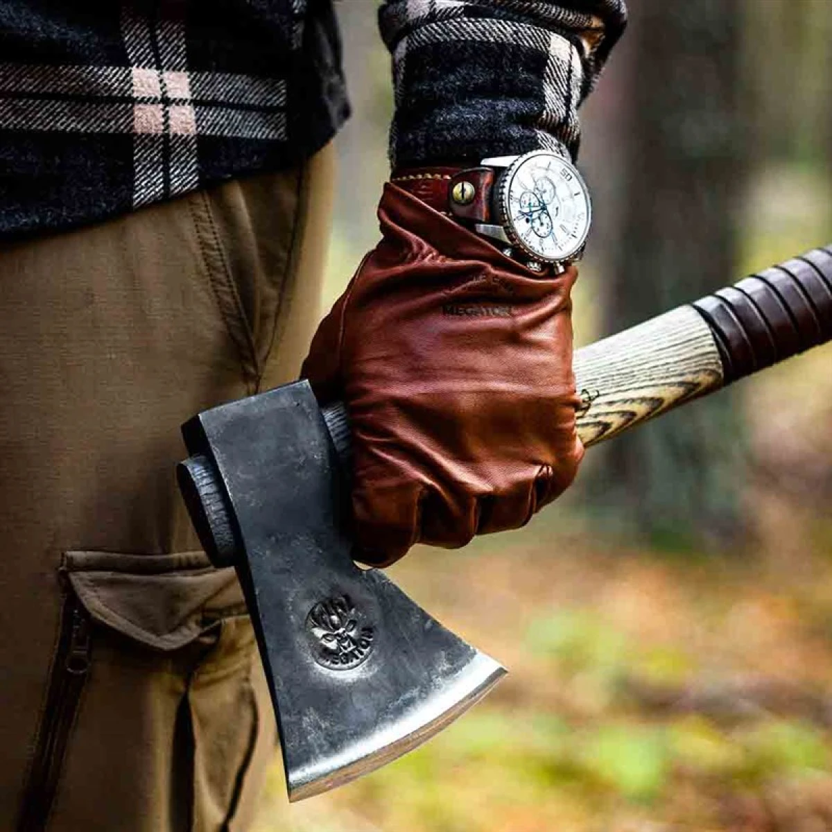 Megaton Axe Vidar Dövme Karbon Çelik Balta - 41 cm