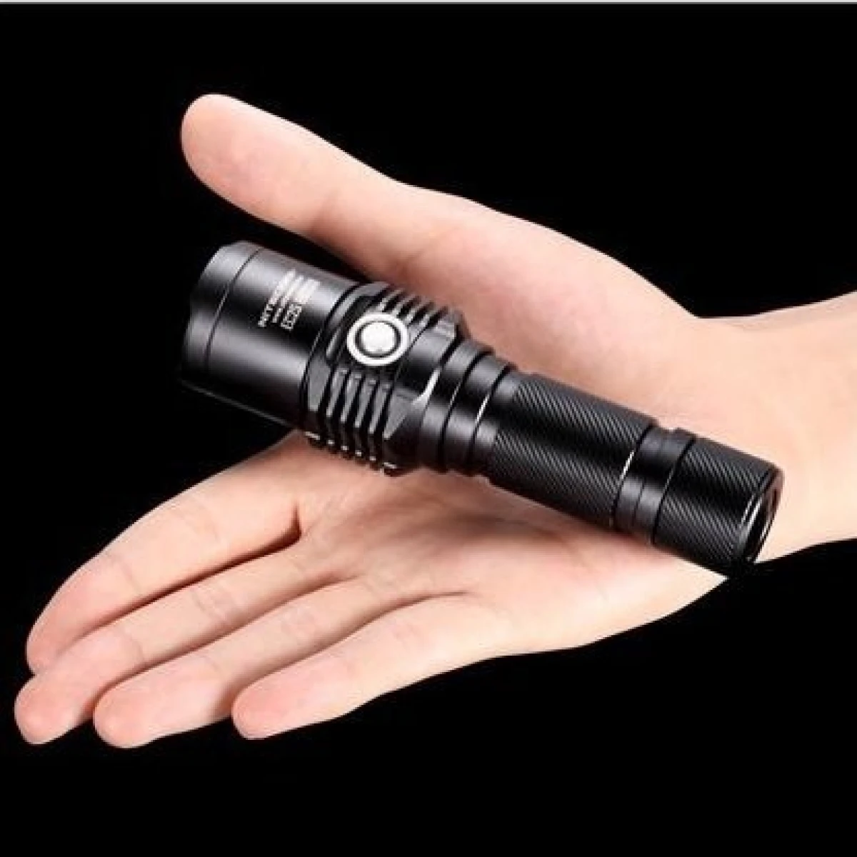 NITECORE EC25 El Feneri